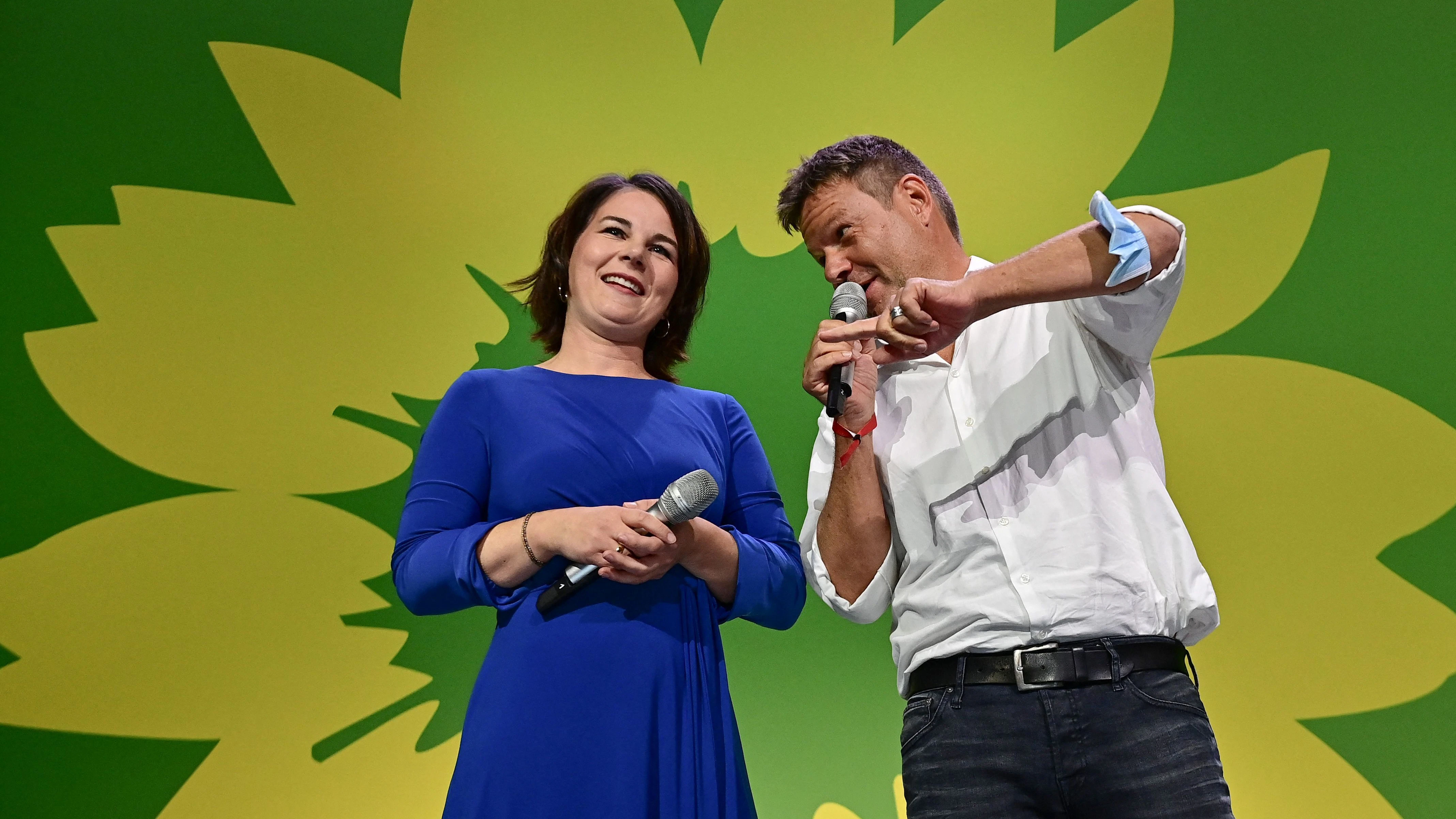 Die Grünen: Annalena Baerbock und Robert Habeck sprechen auf der Wahlparty ihrer Partei.
