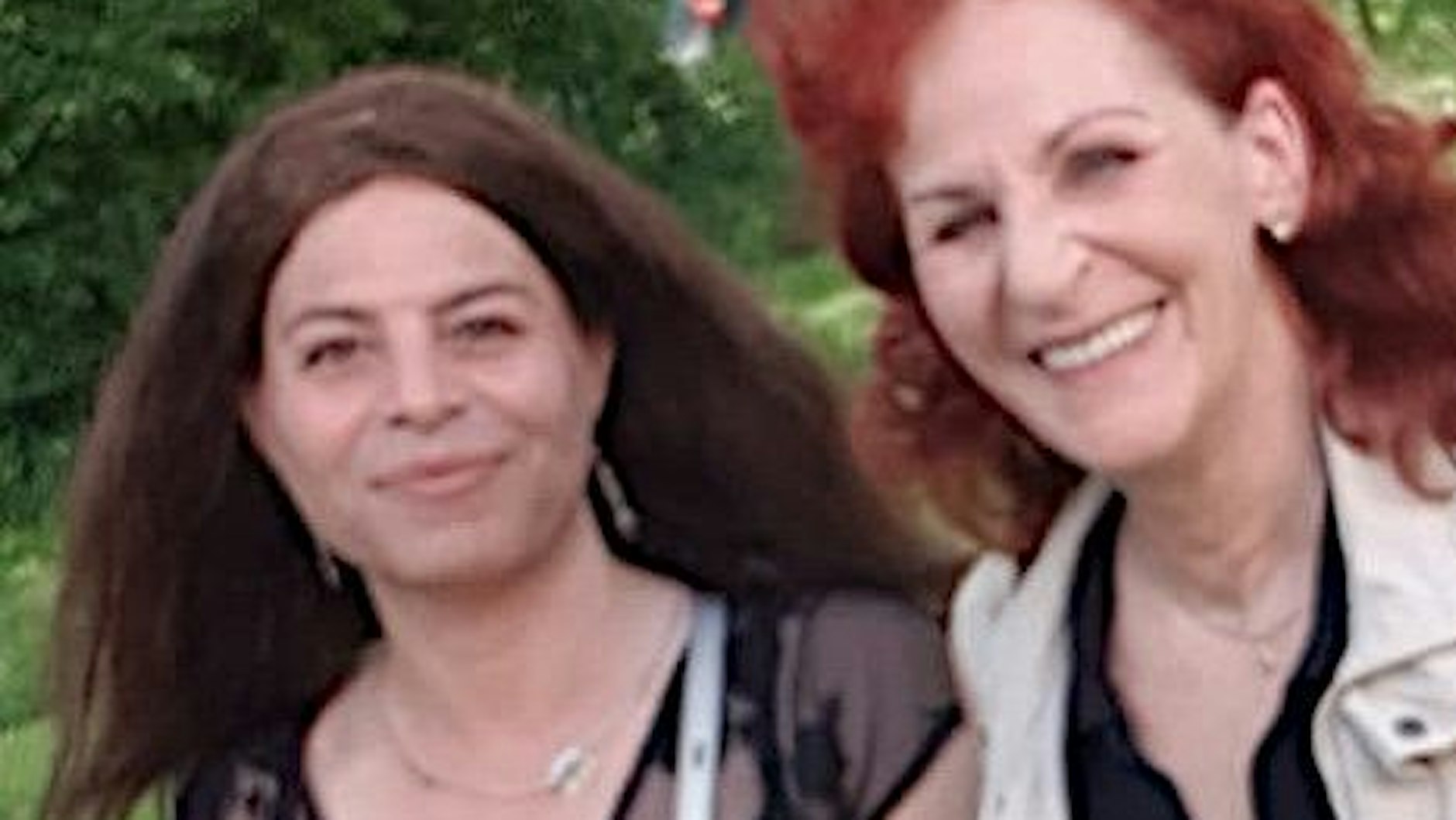 Ella (l.) mit ihrer Freundin Dagmar vor wenigen Wochen in Berlin.