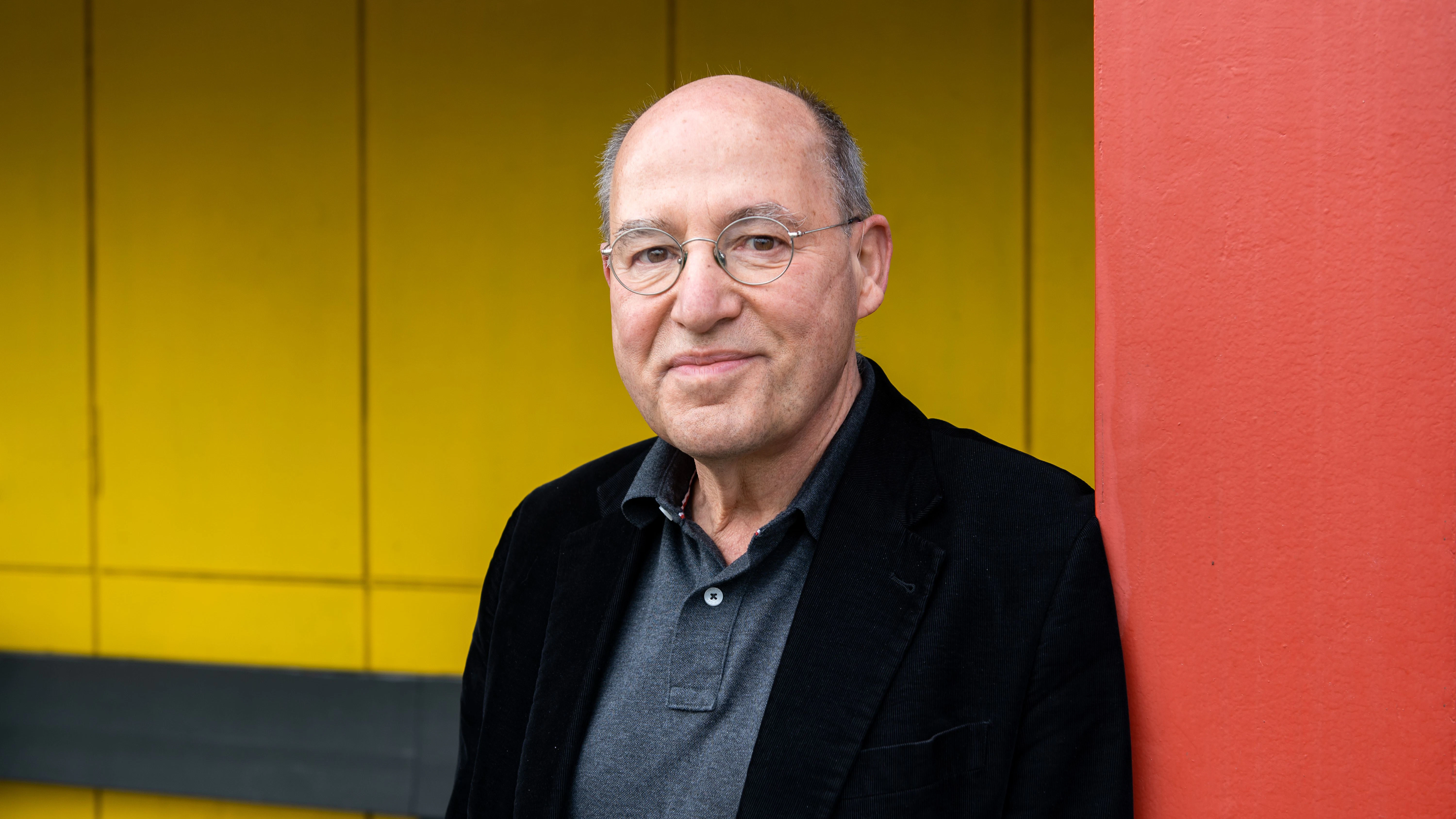 Auch an ihm kommt niemand vorbei: Gregor Gysi für die Linke in Treptow Köpenick.