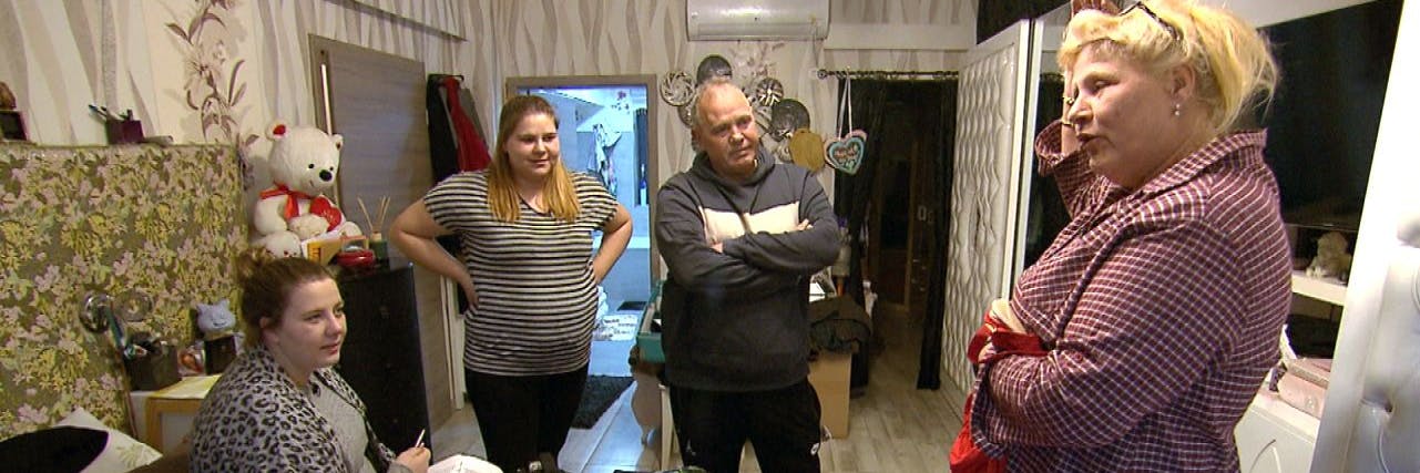 „Die Wollnys“: Silvia Wollny packt für die Teilnahme bei Kampf der Reality Stars.