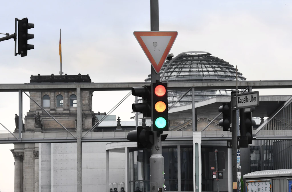 Ein Kessel Buntes: Mögliche Koalitionen im Bundestag und im Abgeordnetenhaus