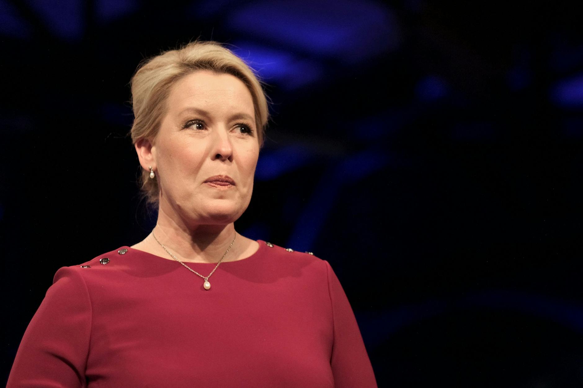 Zwischen Hoffen und Bangen: Franziska Giffey am Wahlabend