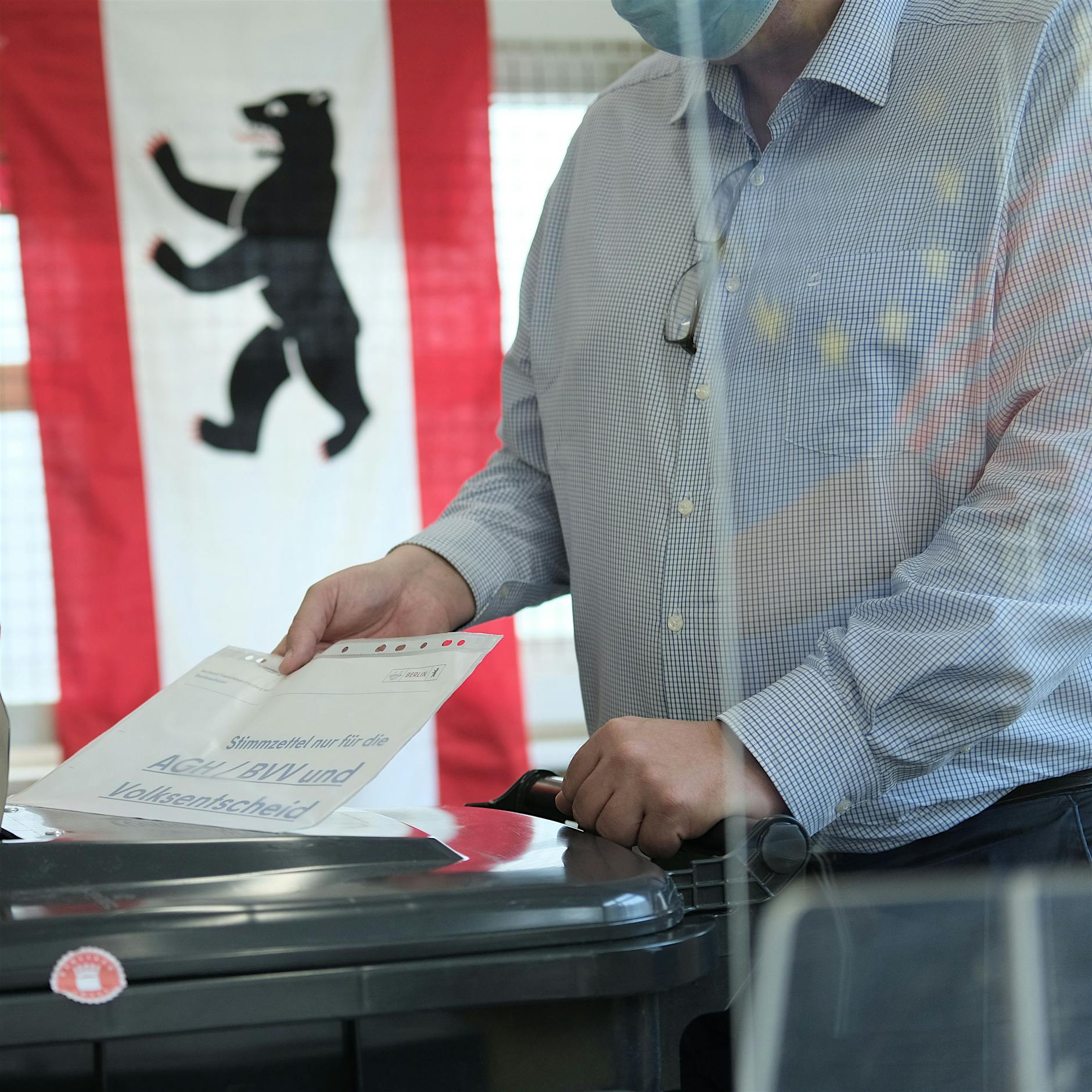 Wie die Politik sich und die Demokratie gleich mit abschafft