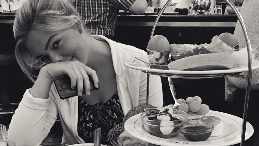 Unsere Autorin isst und kocht für ihr Leben gern. Seit einigen Jahren vegetarisch – Verzicht bedeutet das für sie aber nicht.