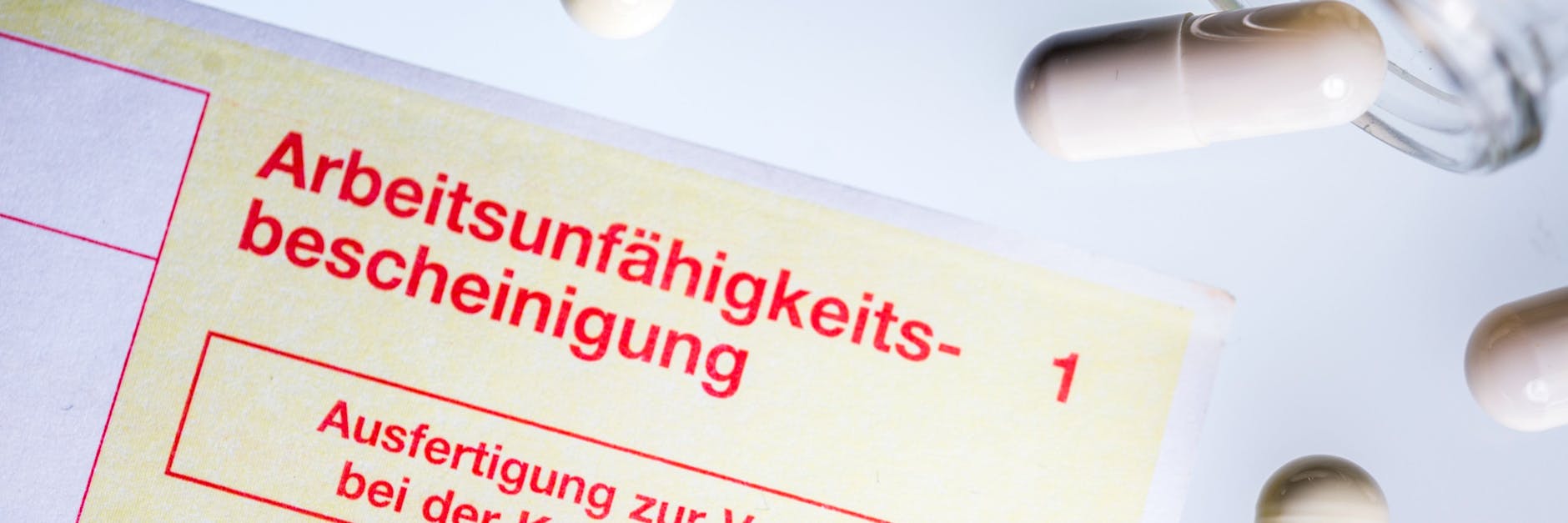 Hat der „Gelbe Schein“ ausgedient? DARUM muss der Krankenschein nicht ...