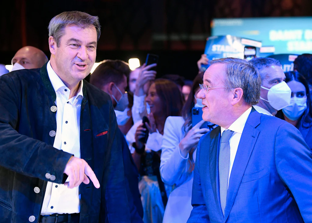 Laschet und Söder laden FDP und Grüne zu Jamaika-Gesprächen ein