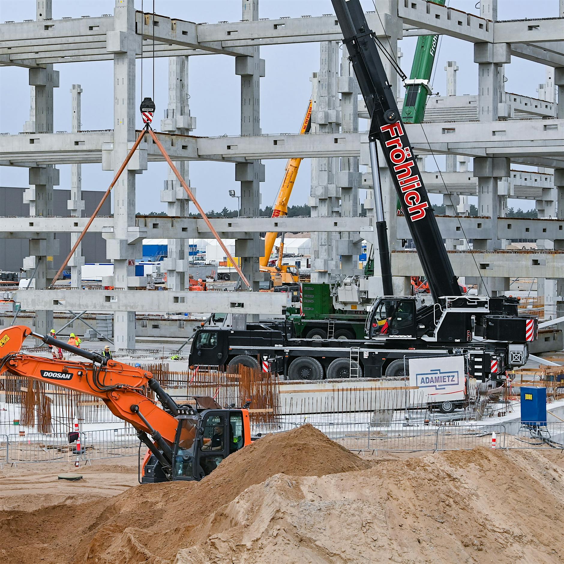 Grünheide: Bau der Tesla-Fabrik bei Berlin wird wohl genehmigt