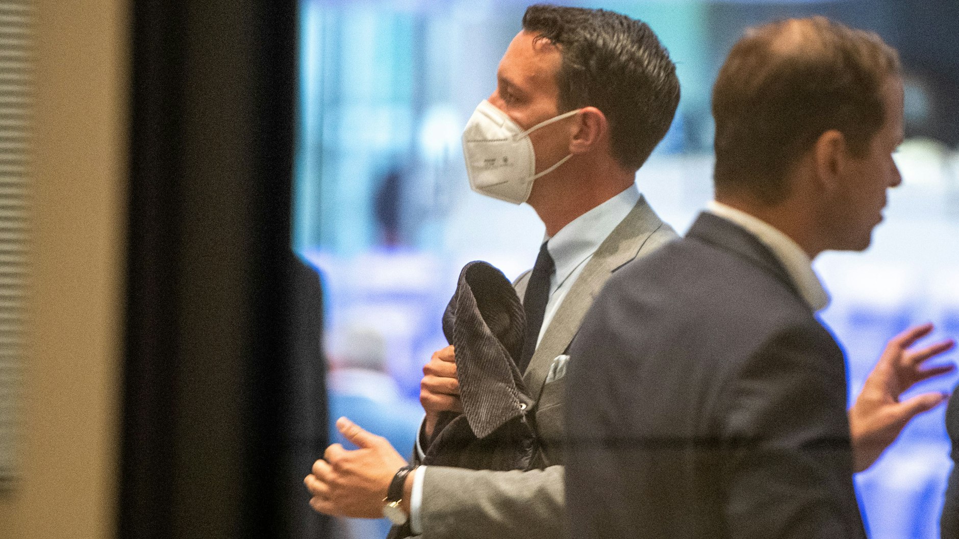 Matthias Helferich, stellvertretender Landessprecher der AfD Nordrhein-Westfalen, bei der konstituierenden Sitzung der künftigen Bundestagsfraktion der AfD.