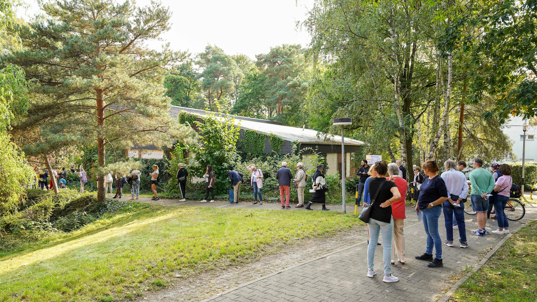 Das Wahllokal in der Herthastraße im Bezirk Wilmersdorf, Ortsteil Grunewald.