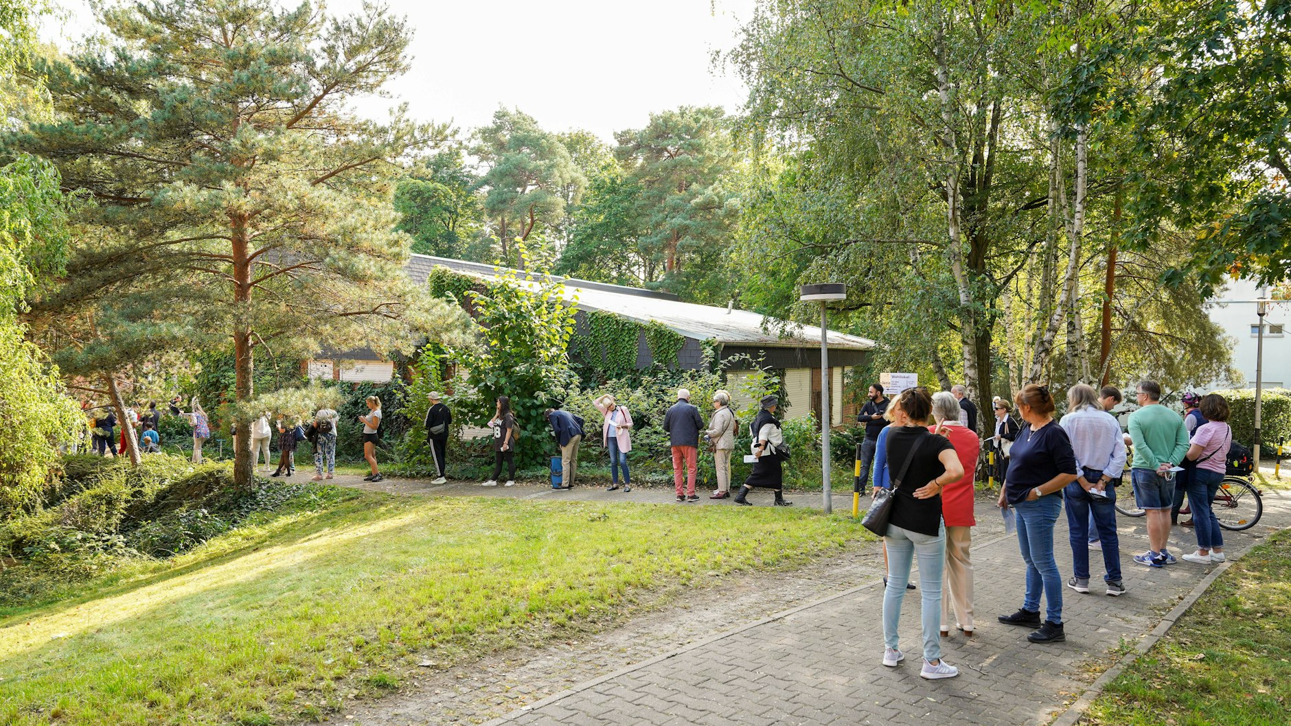 Das Wahllokal in der Herthastraße im Bezirk Wilmersdorf, Ortsteil Grunewald.