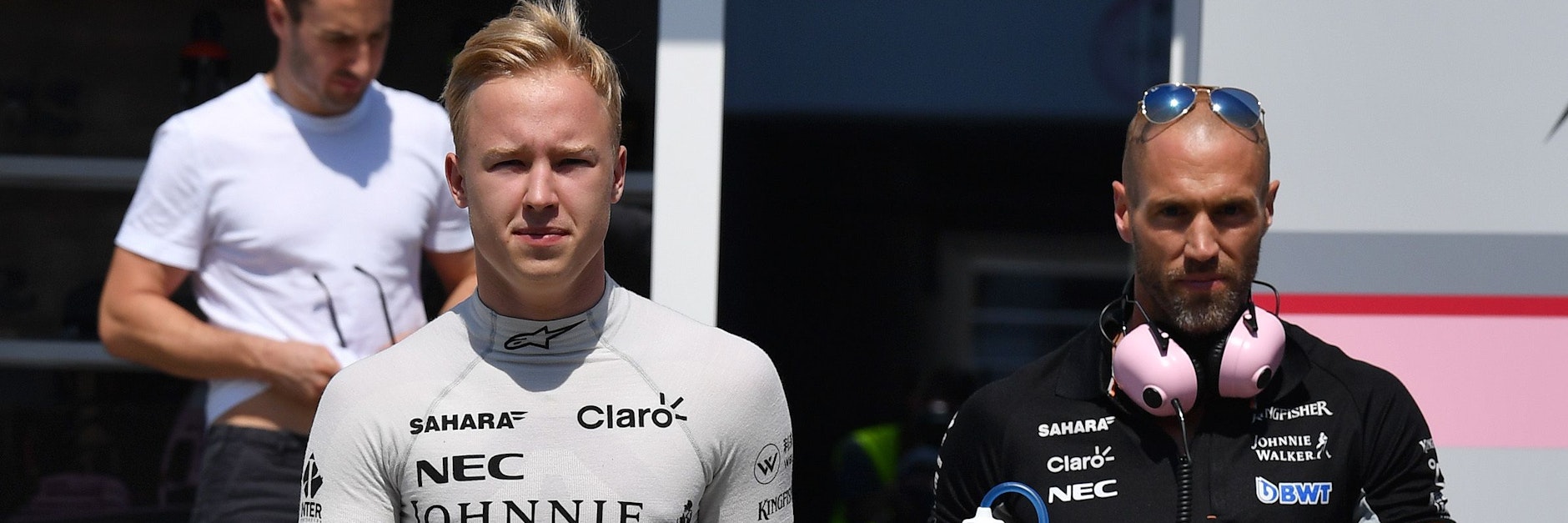 Daniel Schlösser (r.) ist schon eine ganze Weile dicht an der Seite von Nikita Mazepin.