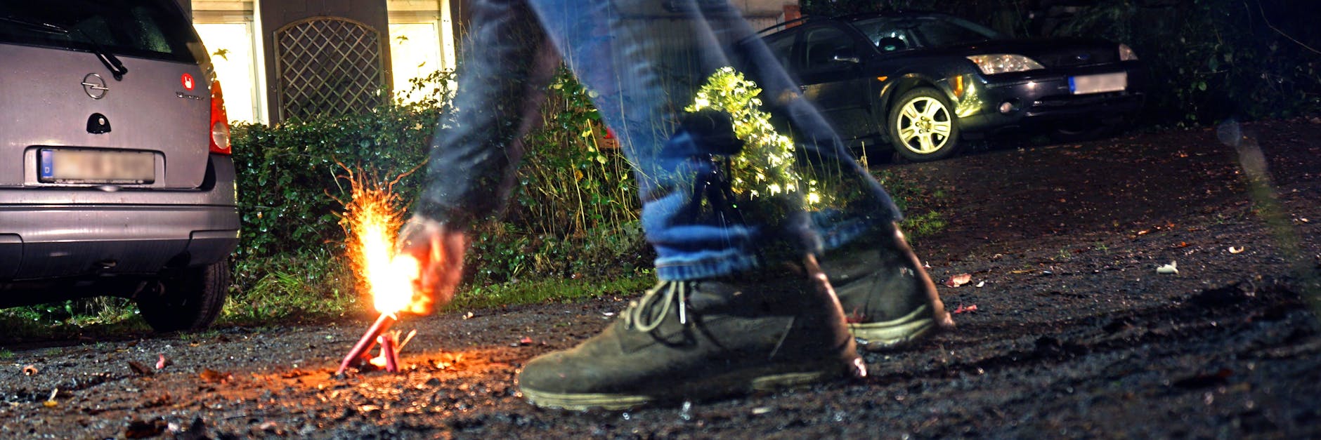 Bei Frankfurt/ Oder wurde ein Mann durch einen selbstgebauten Böller so schwer verletzt, dass er noch in der Nacht starb.