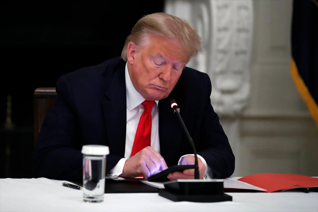 Trump und das historische Versagen von Twitter und Facebook