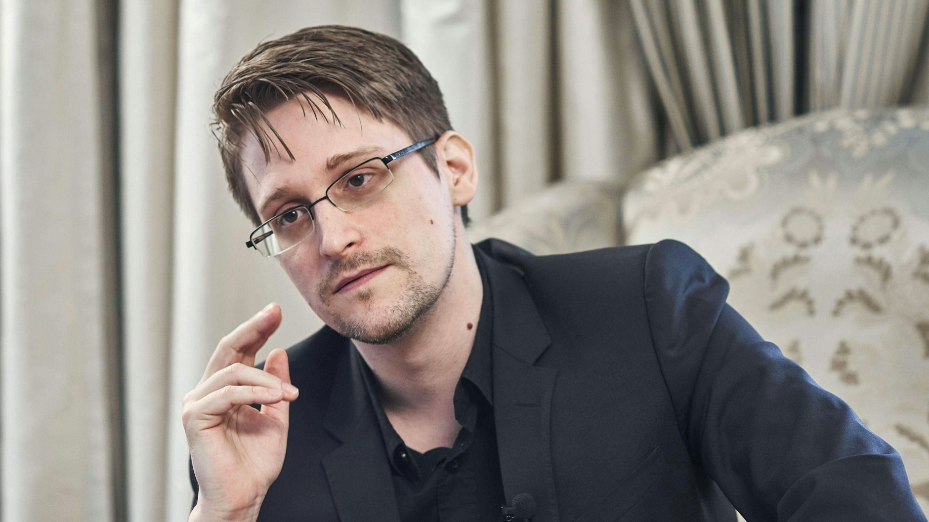 Edward Snowden, der Whistleblower, empfiehlt bei Twitter, den Messengerdienst Signal zu nutzen.