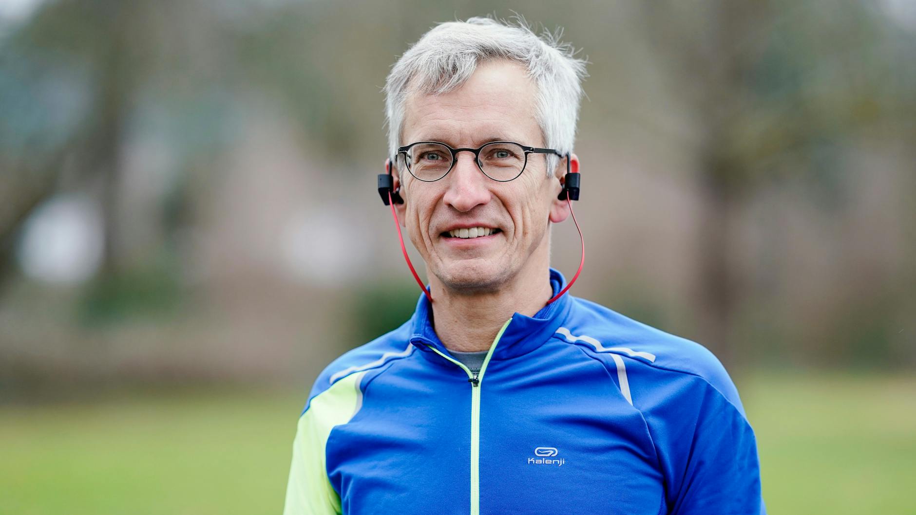 Norbert Asprion steht im Ebertpark.