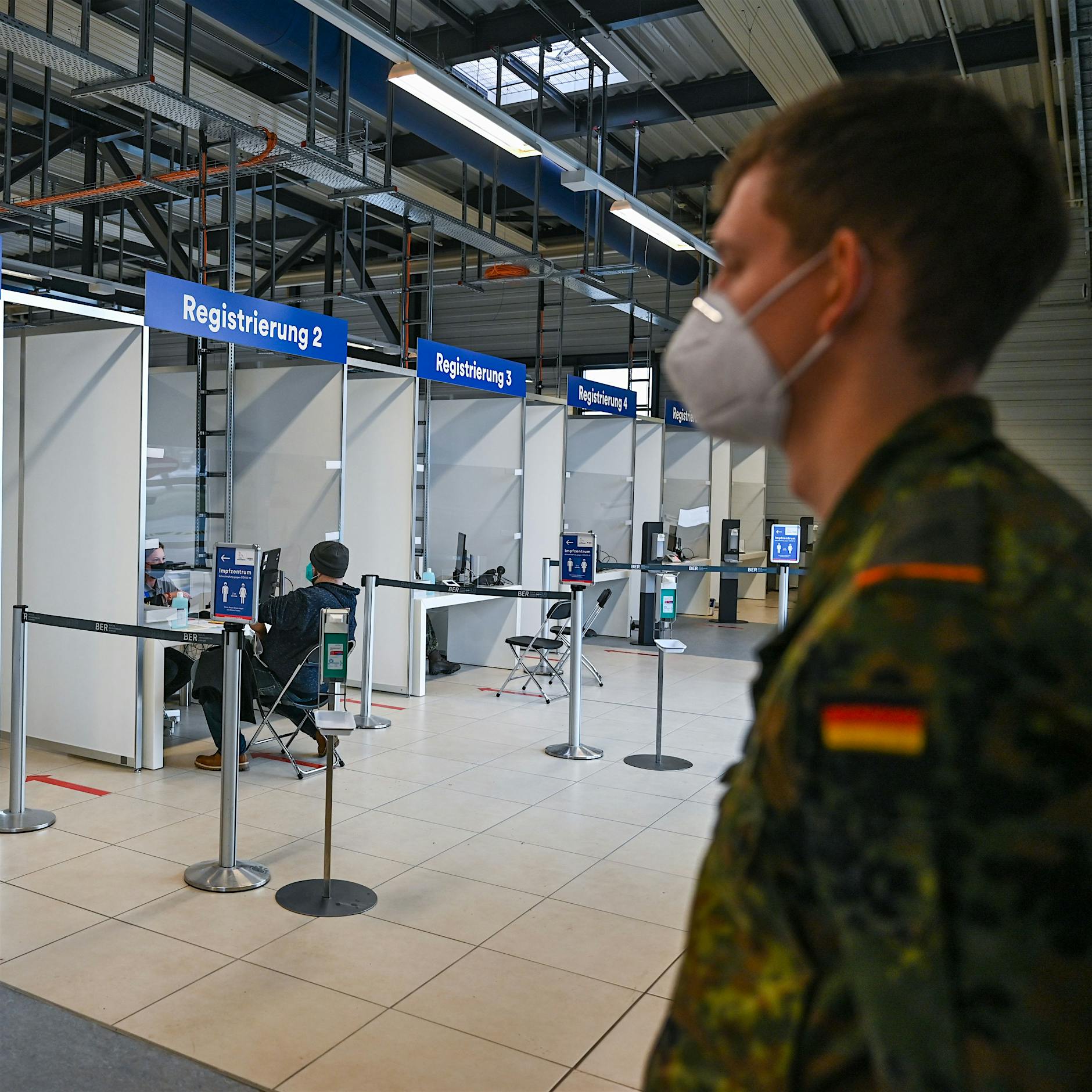 Corona: Brandenburg plant sieben weitere Impfzentren