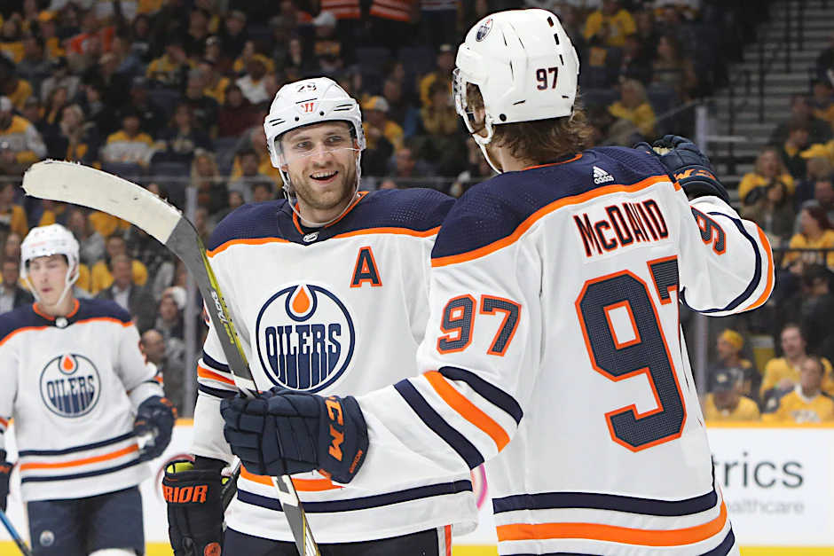 Leon Draisaitl und Superstar Conner McGregor sind heiß auf den Stanley Cup.