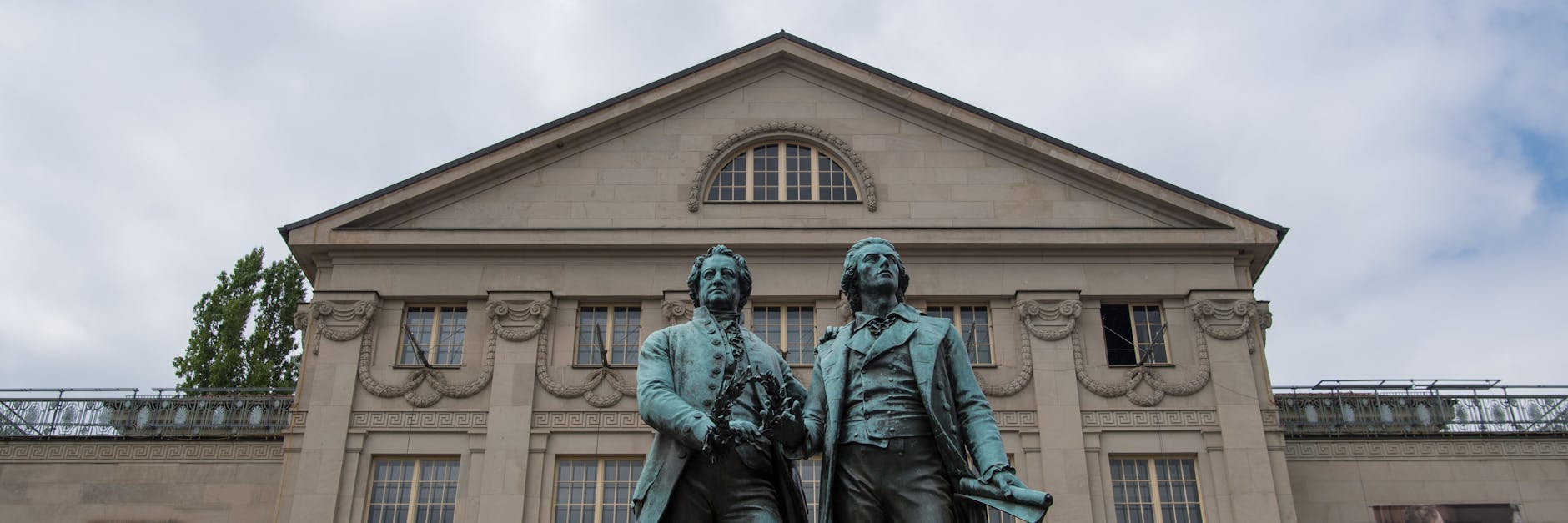 Das Land Thüringen, zu dem auch die Stadt Weimar gehört, wird nicht wie geplant am 25. April einen neuen Landtag wählen. (Archivfoto Weimar)