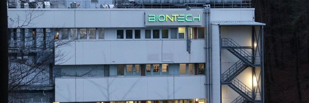 Das Gebäude des Impfstoffherstellers Biontech am Standort Marburg.