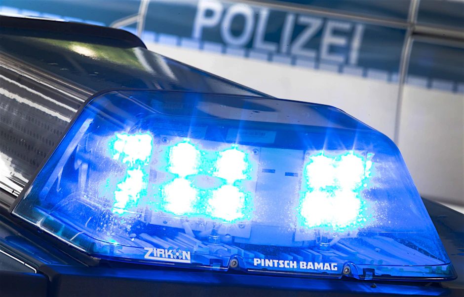 Blaulicht auf einem Einsatzwagen der Polizei.&nbsp;