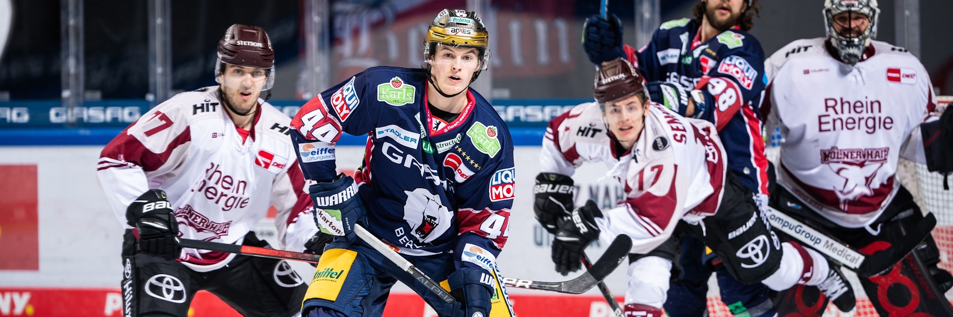 Lukas Reichel wird bis zum Saisonende das Trikot der Eisbären tragen.