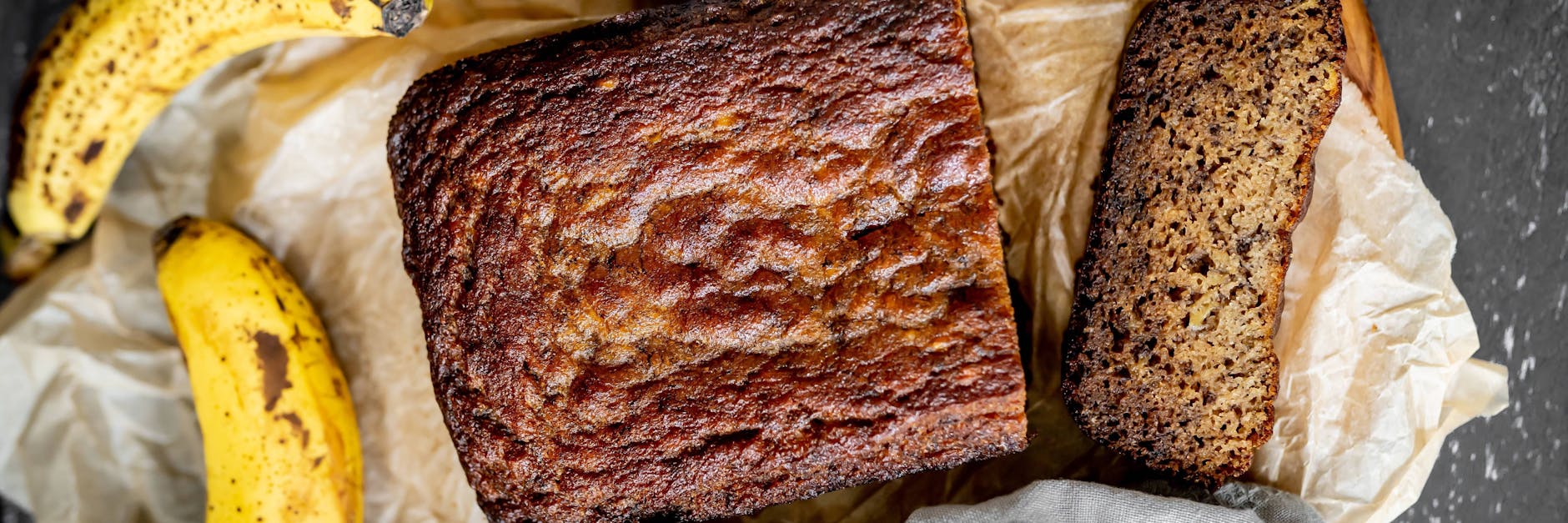 Ein gutes Bananenbrot kommt sehr gut ohne Ei und Industriezucker aus.