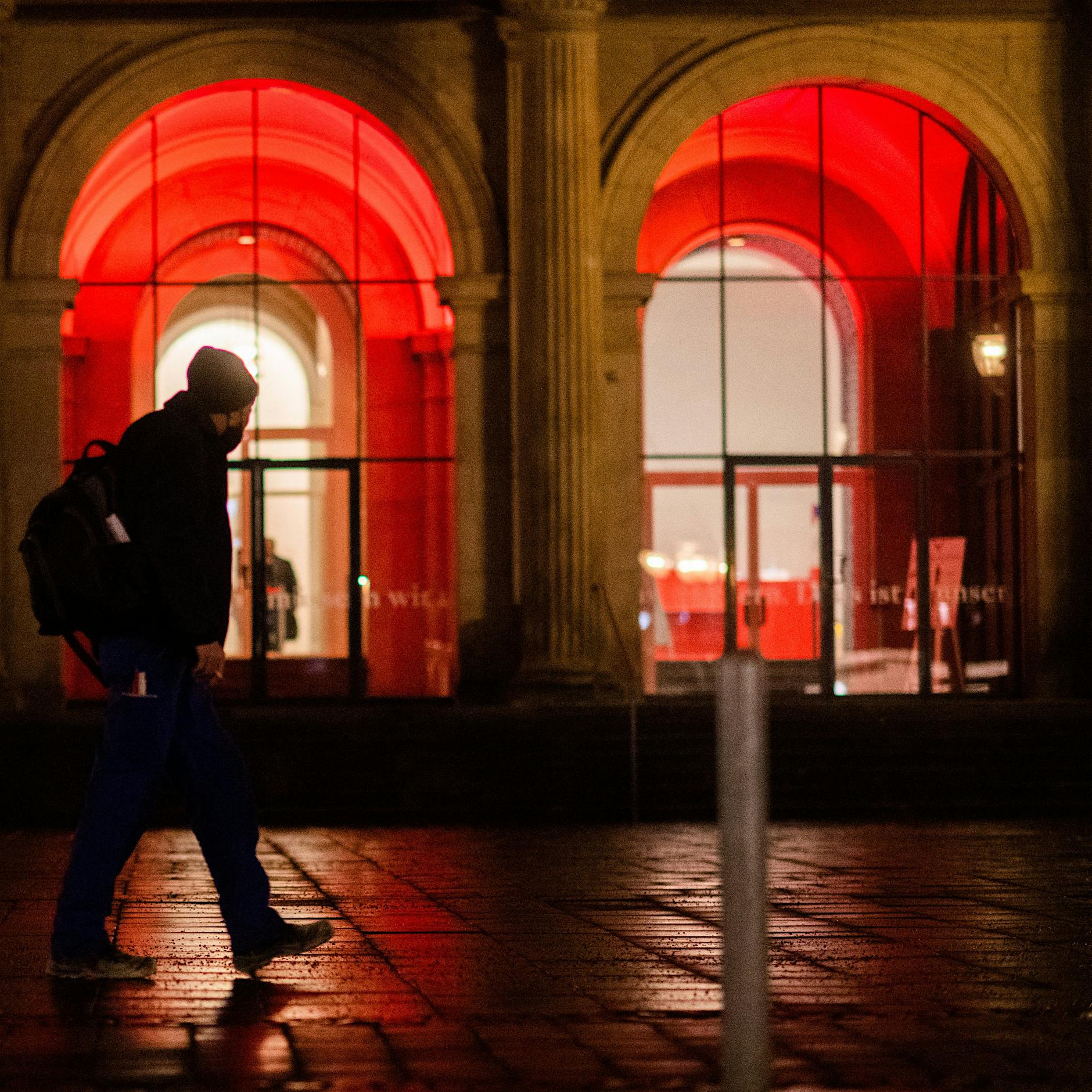 FFP2-Maskenpflicht und nächtliche Ausgangssperre bundesweit in der Diskussion