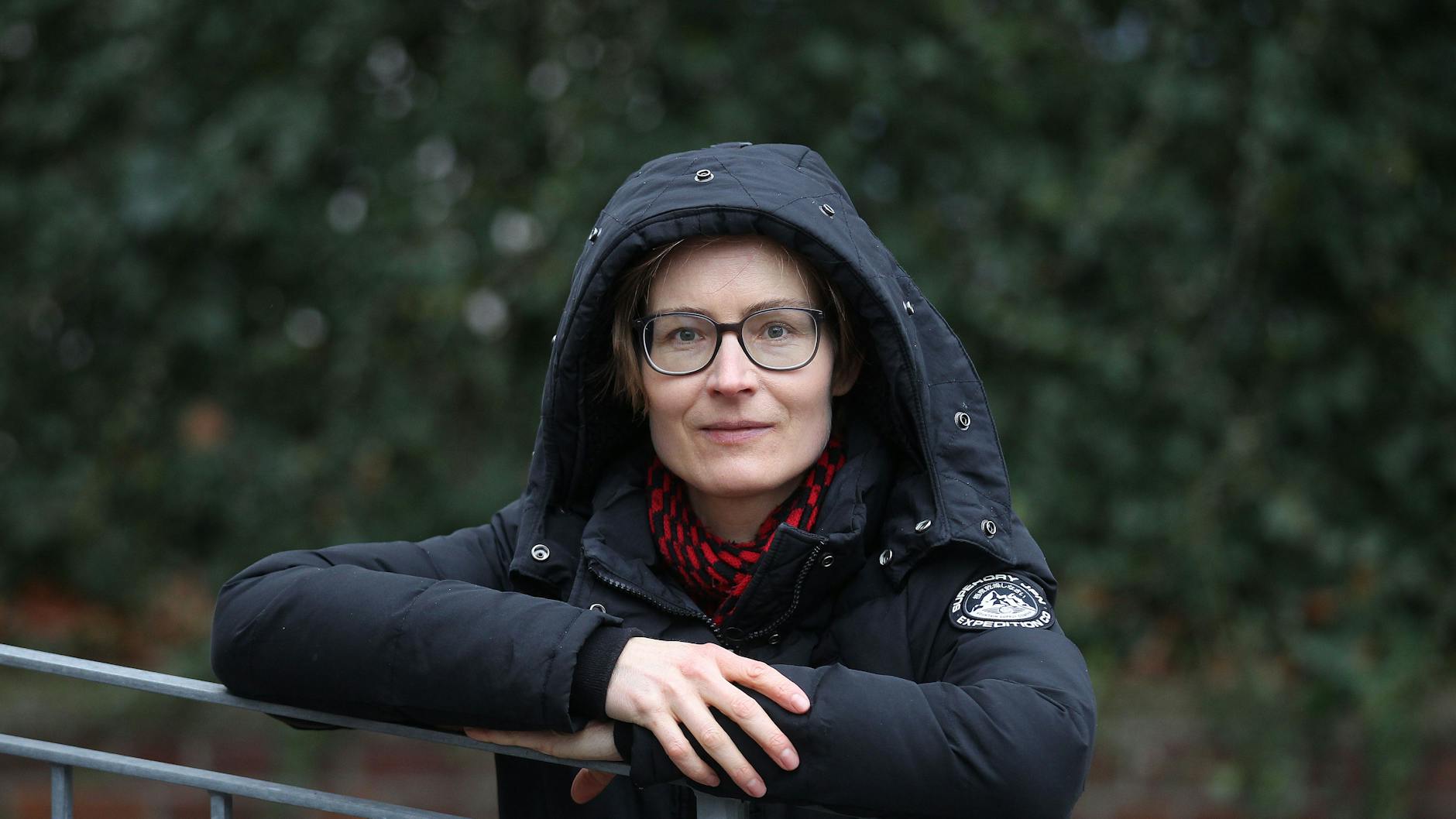 Vanessa G. erkrankte schwer an einer Mischinfektion. Nach einer Arzt-Odyssee wurde sie bei einem Spezialisten vorstellig, der ihr helfen konnte. Doch nun streitet sie mit ihrer Krankenkasse um die Kosten der Therapie.