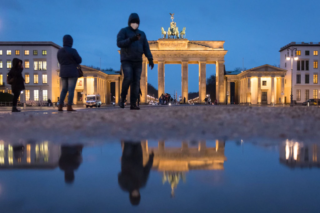 FFP2-Masken, Ausgangssperre, Homeoffice – kann Berlin Corona?