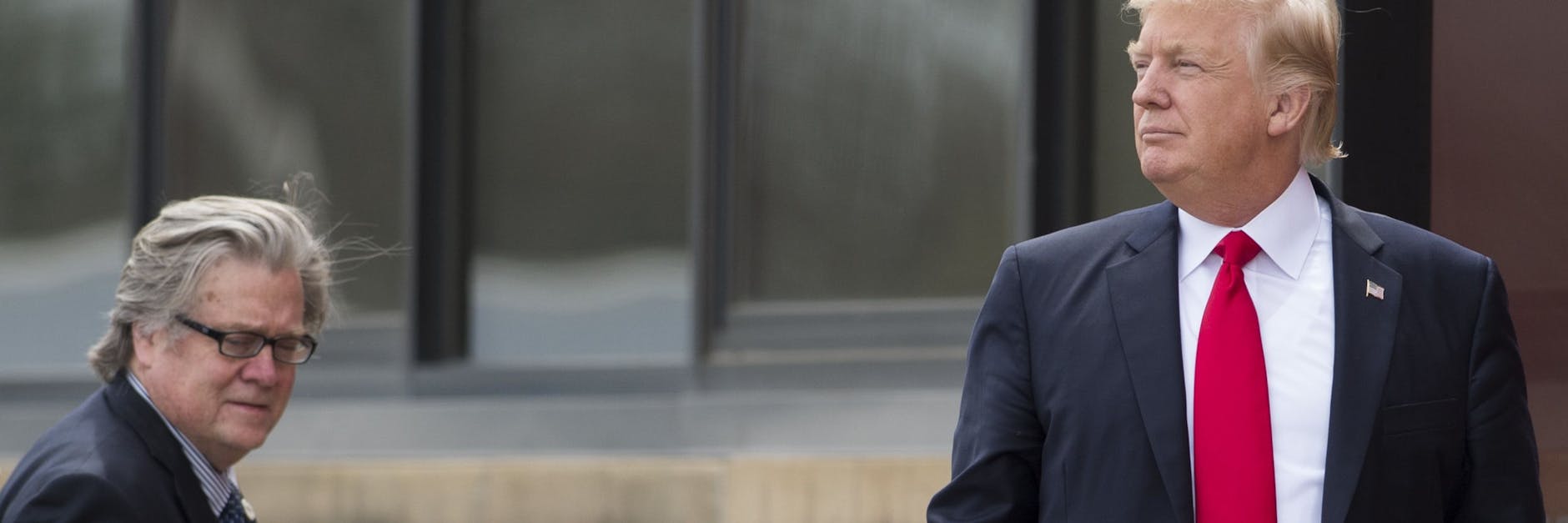 Auf diesem Bild aus dem Jahr 2017 sind sie noch vereint: Steve Bannon und Donald Trump.