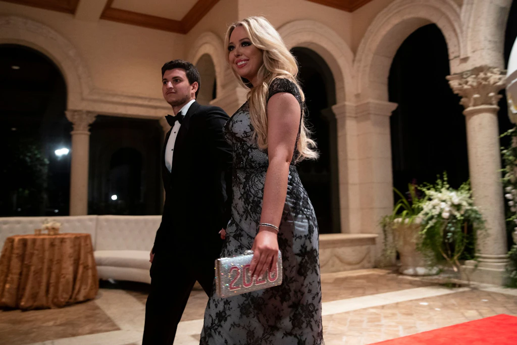 Noch schnell ein Abschiedsfoto im Weißen Haus: Trump-Tochter Tiffany ist verlobt