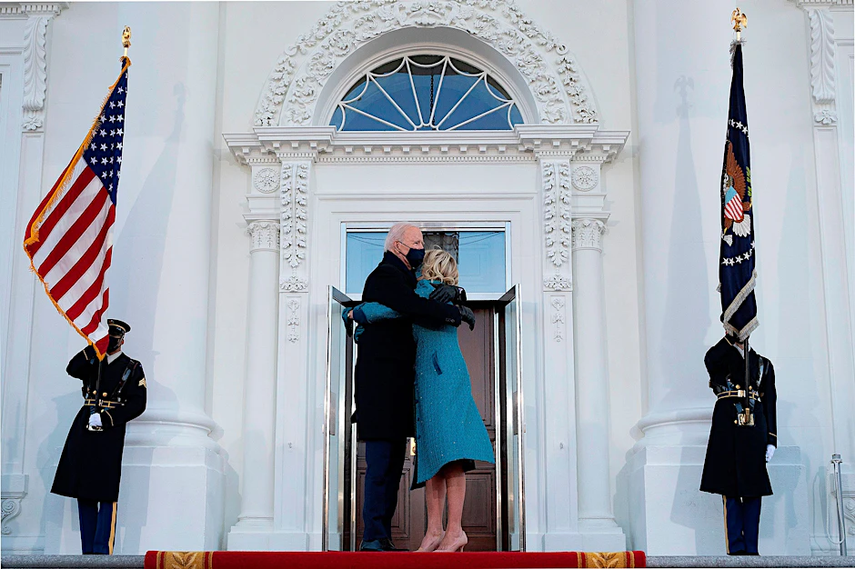 Joe und Jill Biden beziehen das Weiße Haus.