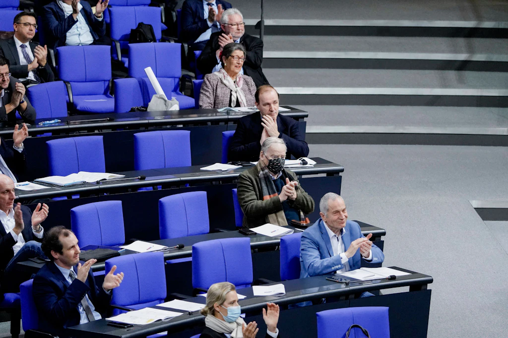 Persilschein für Berliner AfD: Geisel droht Verfassungsschutz mit Konsequenzen