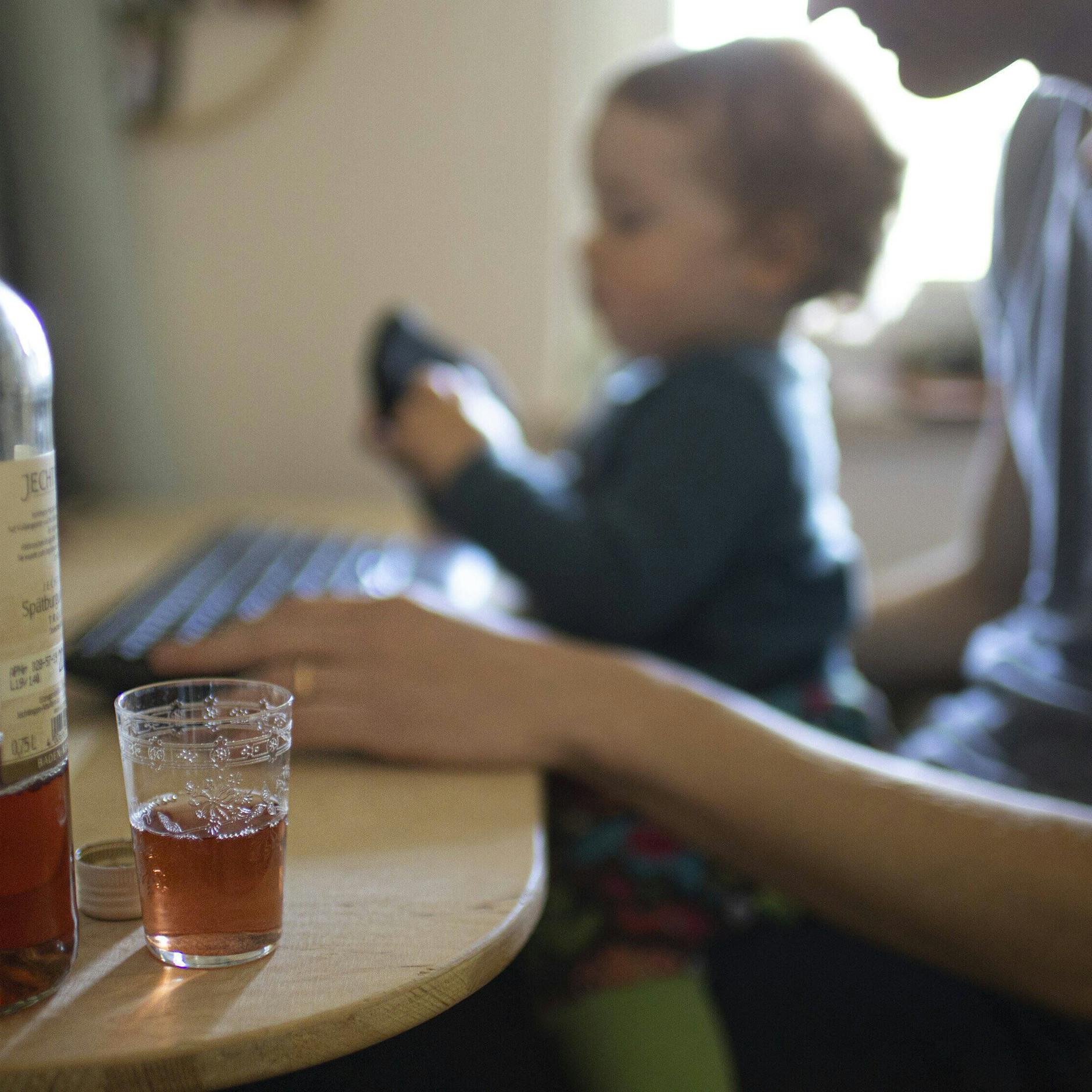 Alkohol, der unheimliche Begleiter von Corona