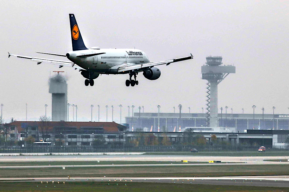 Beim Fliegen sind einfache Stoffmasken nicht mehr ausreichend.