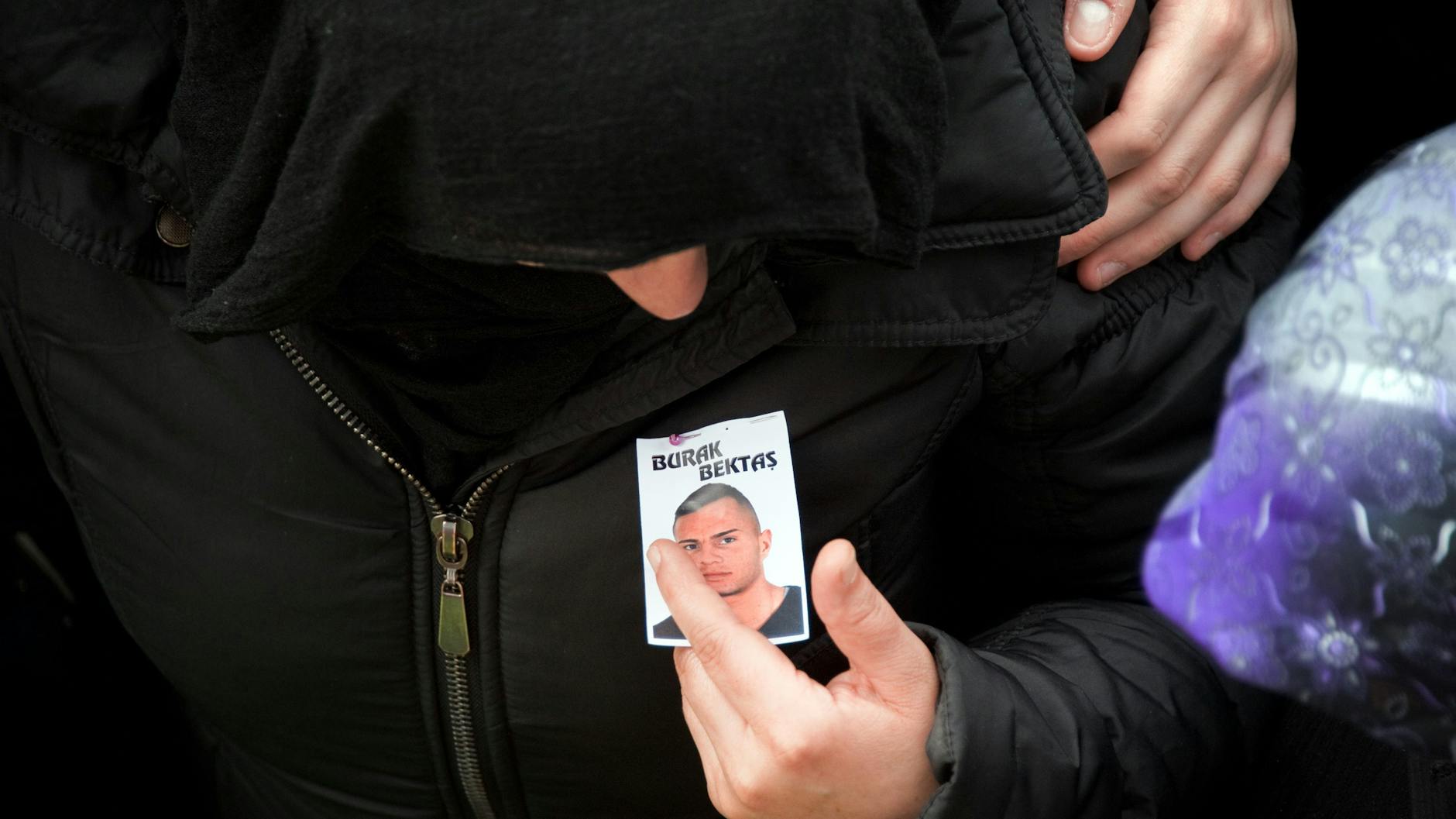 Gedenken an den ermordeten Burak Bektas (Archivbild)