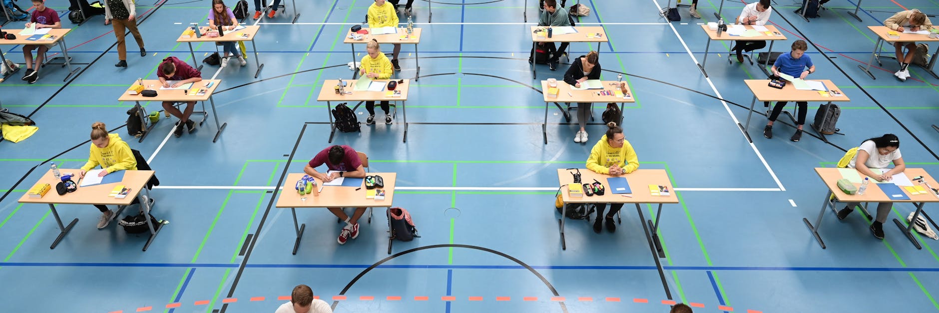 Schüler während einer Abiturprüfung.