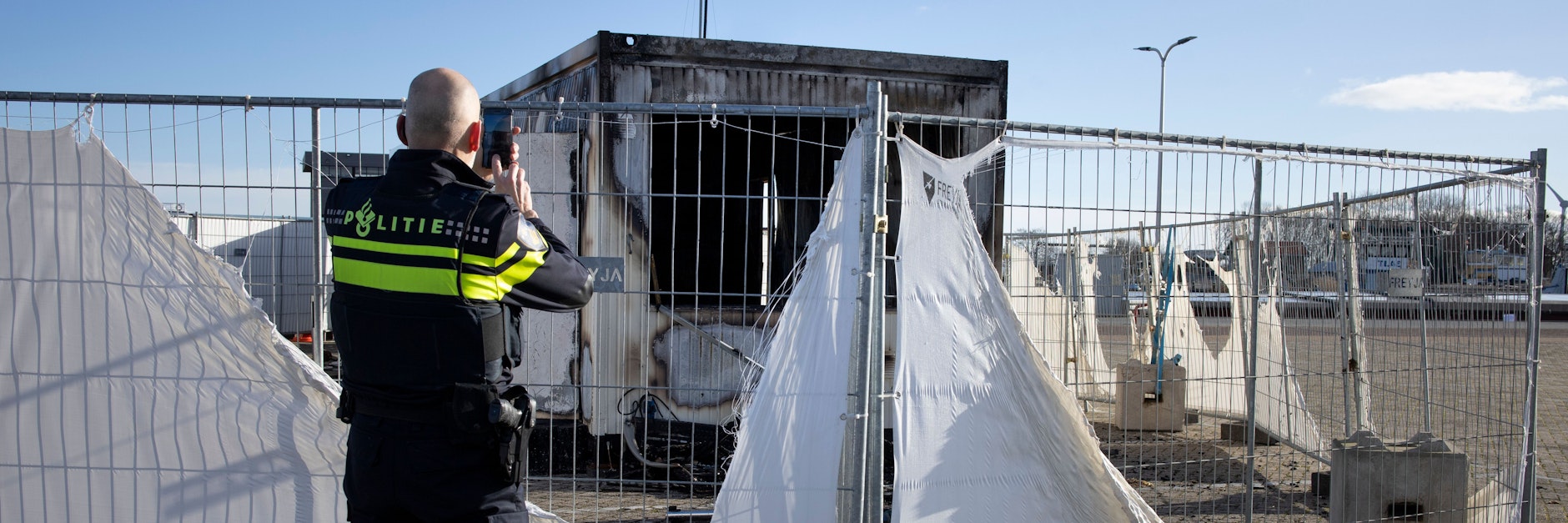 In der niederländischen Stadt Urk wurde ein Impfzentrum angezündet.
