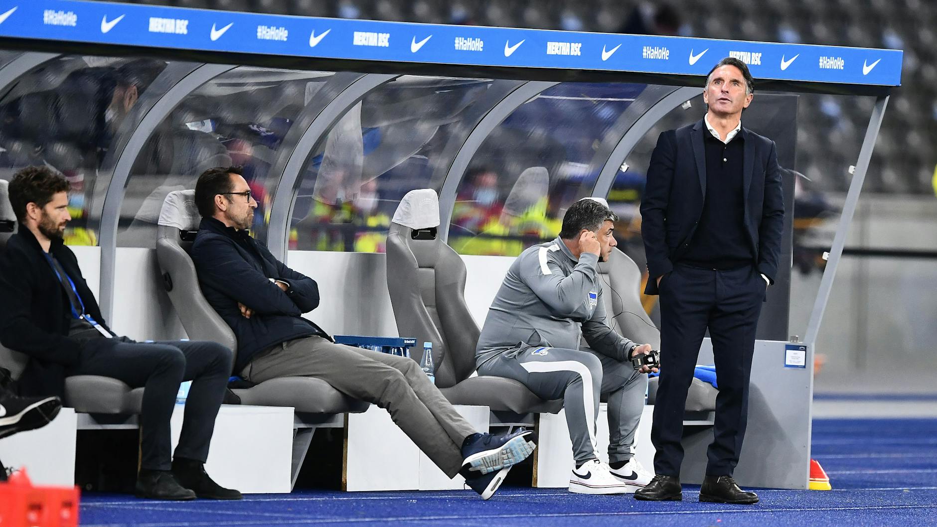 Enttäuscht: Bruno Labbadia, Michael Preetz und Arne Friedrich (links).<br><br>