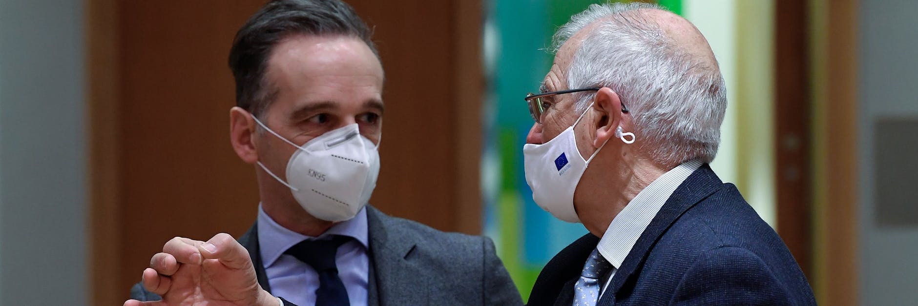 Bundesaußenminister Heiko Maas (l.) spricht in Brüssel mit dem EU-Außenbeauftragten Josep Borrell.