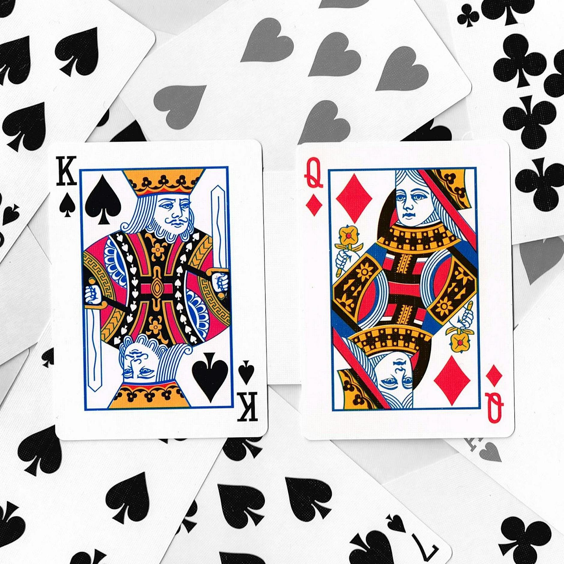 Fliegen bald die Damen und Könige aus dem Kartenspiel?