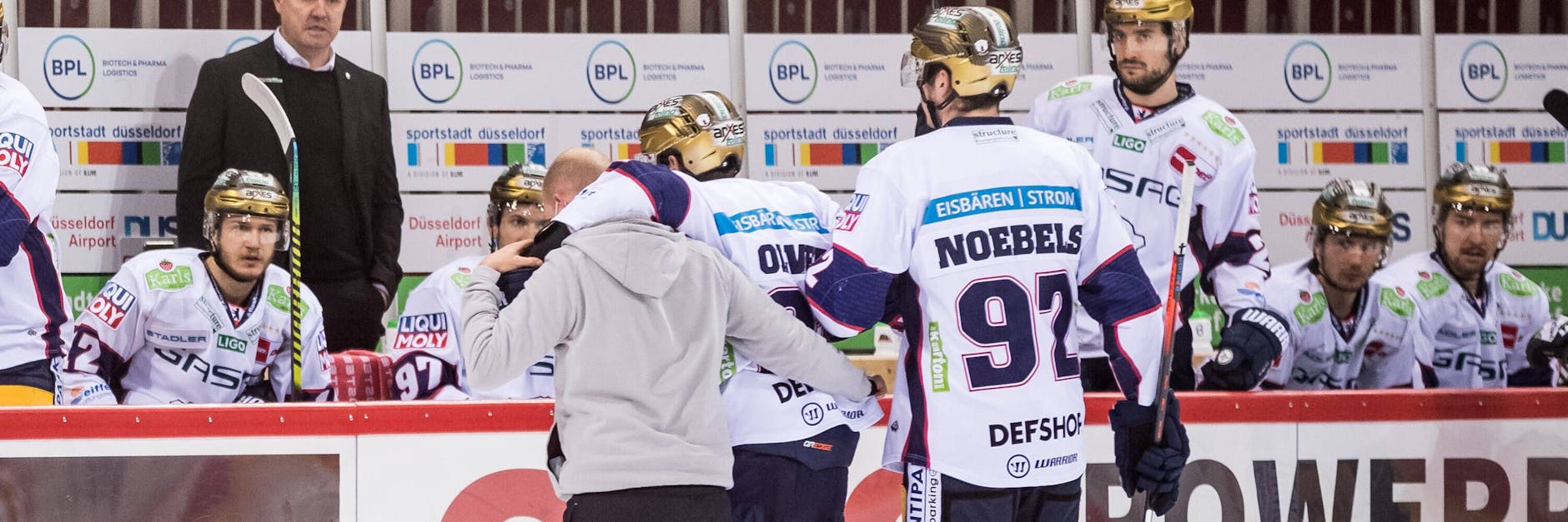 Mark Olver konnte das Eis in Düsseldorf nicht alleine verlassen.