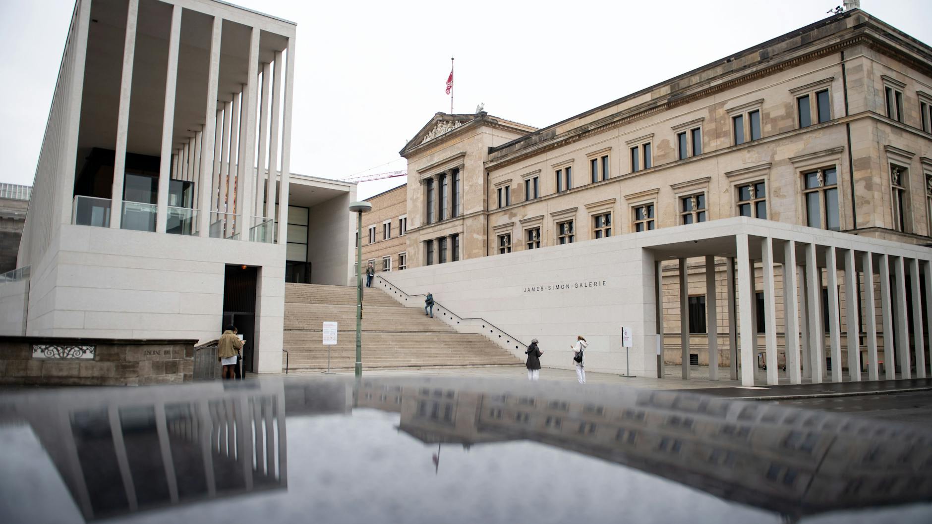 Die James Simon Galerie vor dem Neuen Museum. 