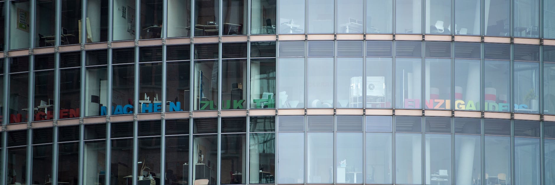 Die Büros in diesem Berliner Firmengebäude sind verlassen, die Mitarbeiter sind im Homeoffice.