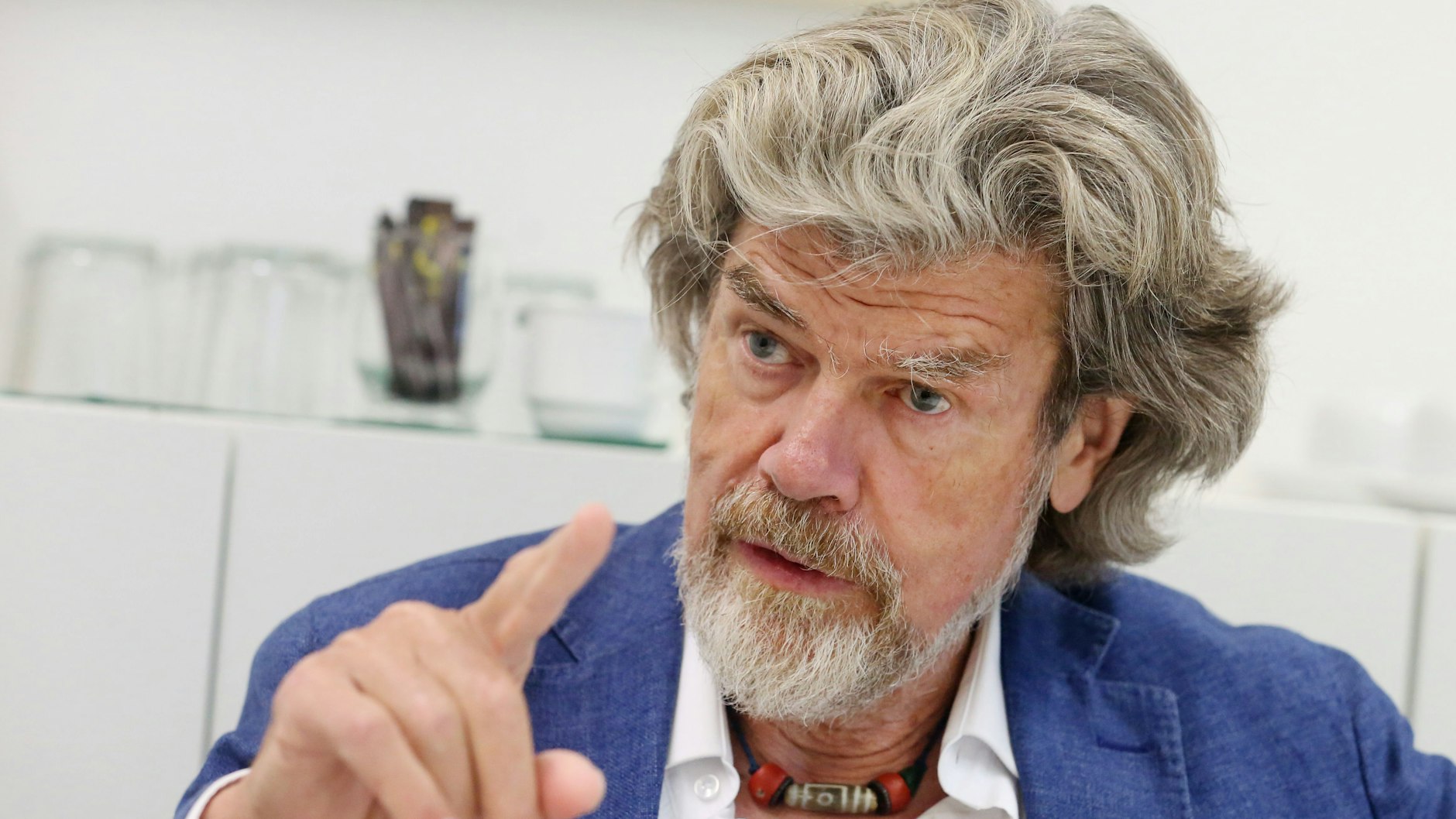 Reinhold Messner ist einer der bekanntesten Bergsteiger der Welt. Er ist 76 Jahre alt.