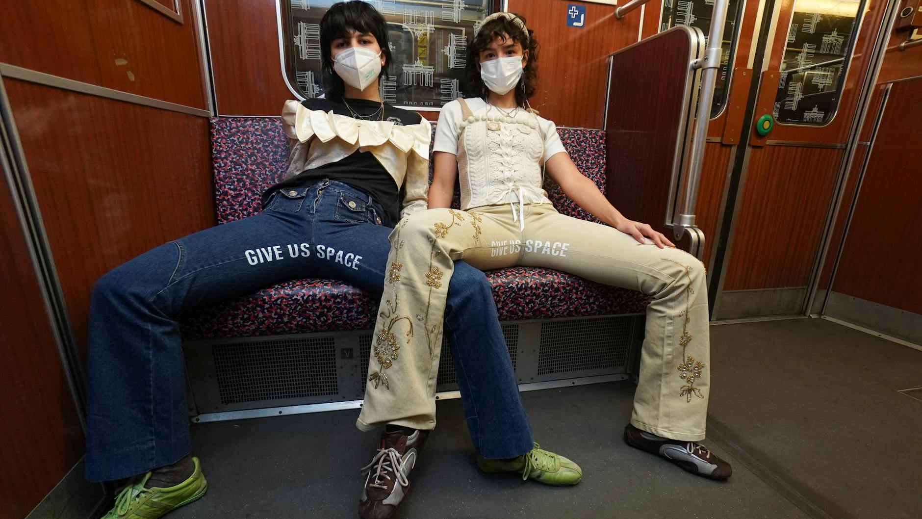 Mina Bonakdar (left) und Elena Buscaino.