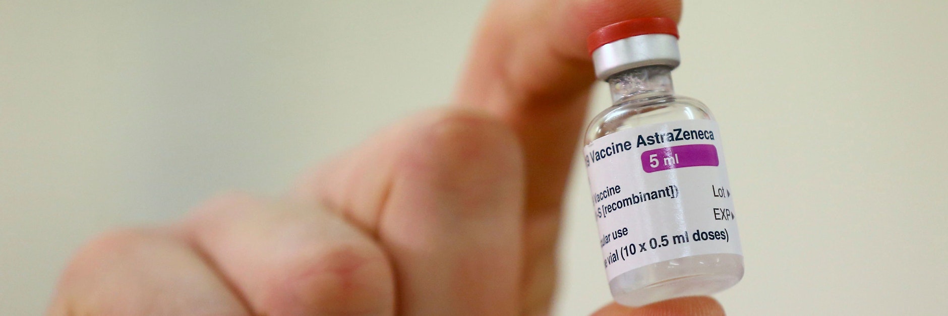 Die Europäische Kommission legte den Vertrag zwischen der EU und dem Impfstoff-Hersteller Astrazeneca offen.