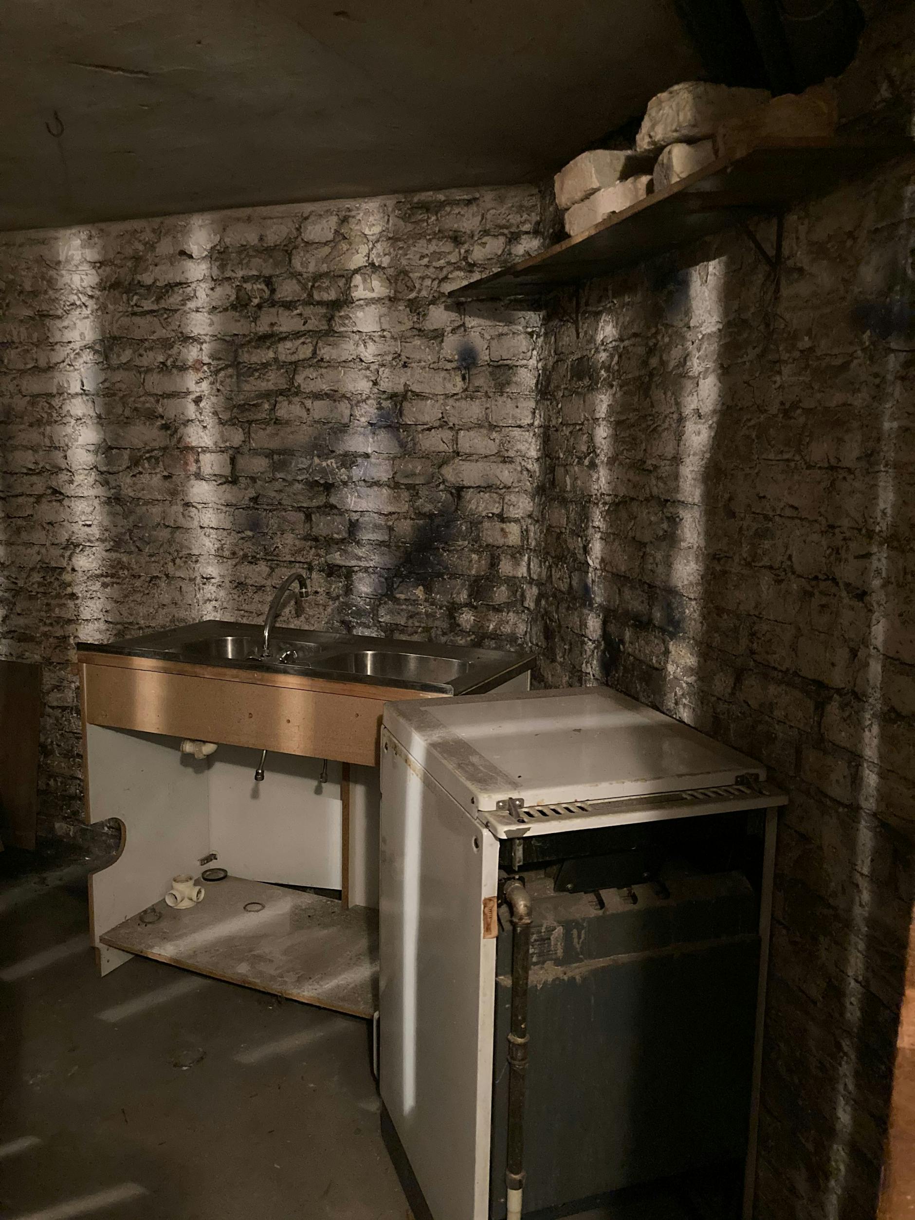 Berlin basement chic (spiders not pictured)