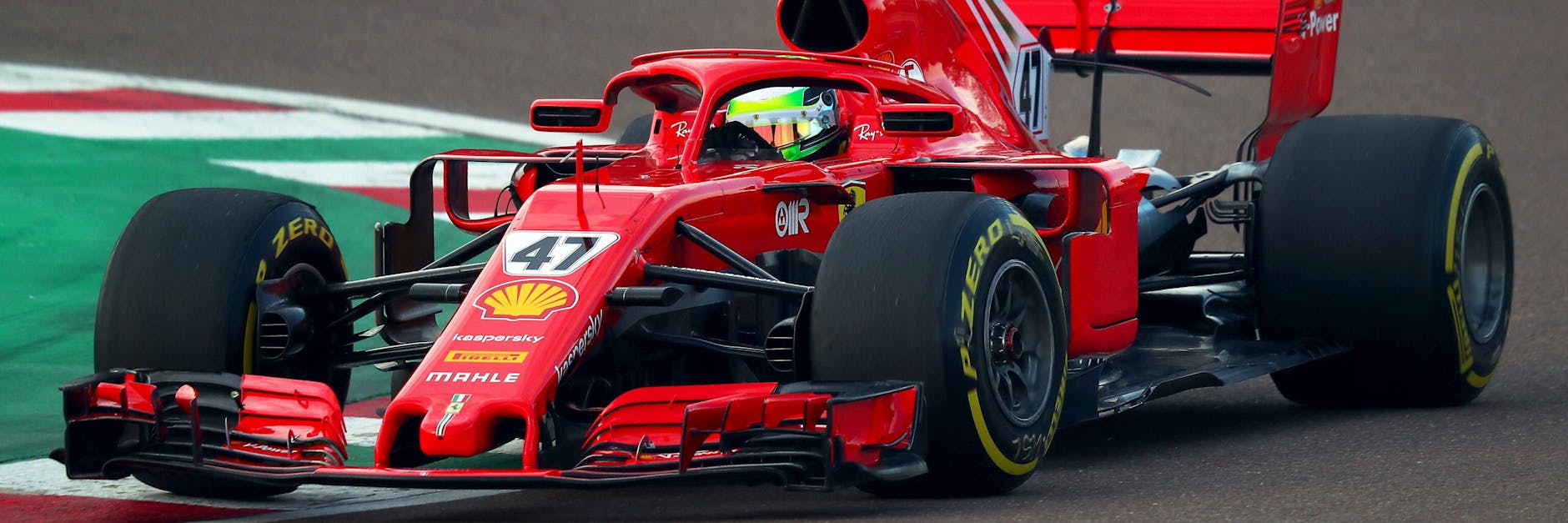 Mick Schumacher drehte seine Runden im alten Ferrari von Sebastian Vettel.