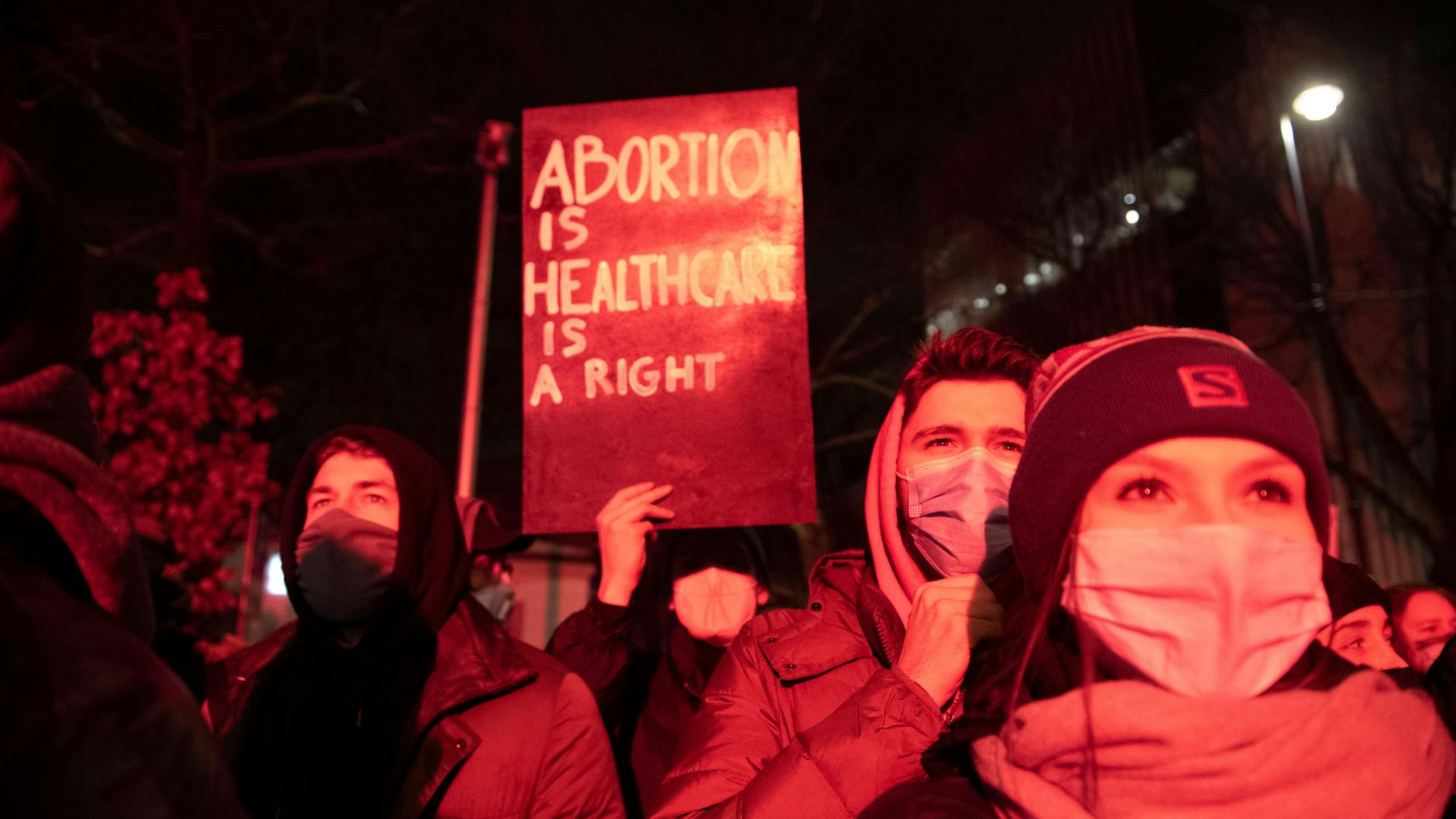 In Polen haben am Donnerstag erneut Menschen gegen das restriktive Abtreibungsrecht demonstriert.